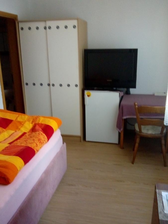 Monteurhotel Garni Alter Olper Hof Ліндлар Екстер'єр фото