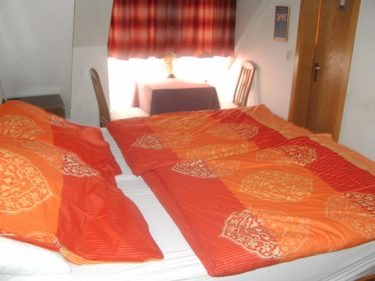 Monteurhotel Garni Alter Olper Hof Ліндлар Екстер'єр фото