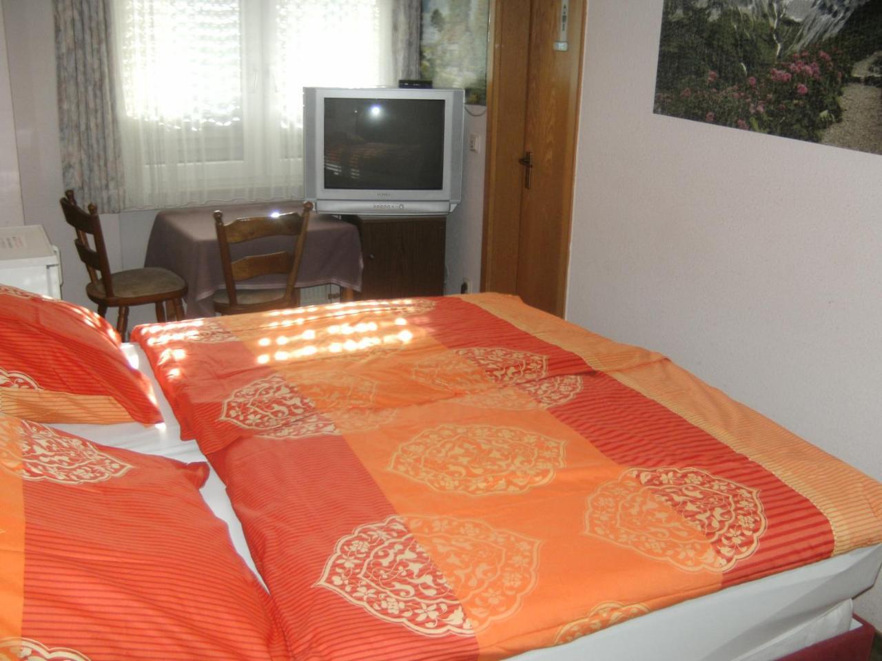 Monteurhotel Garni Alter Olper Hof Ліндлар Екстер'єр фото